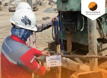 Vibrating Wire Piezometer