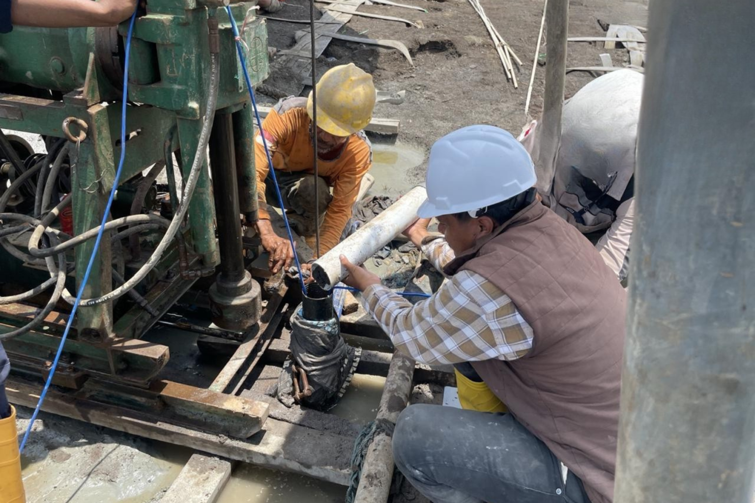 Instalasi Vibrating Wire Piezometer